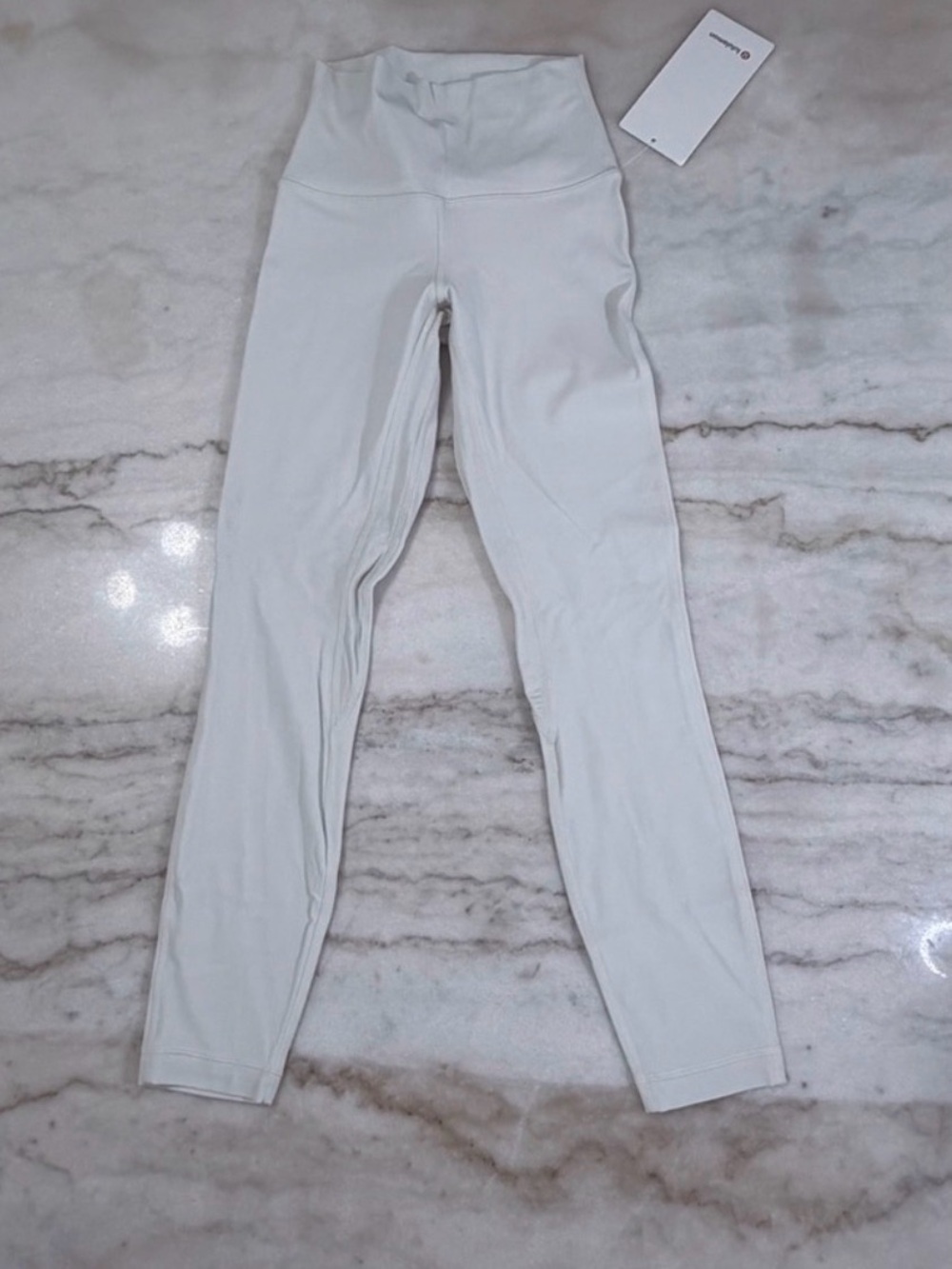 Lululemon high rise waist * align full length leggings size 6 ivory/cream Nulu